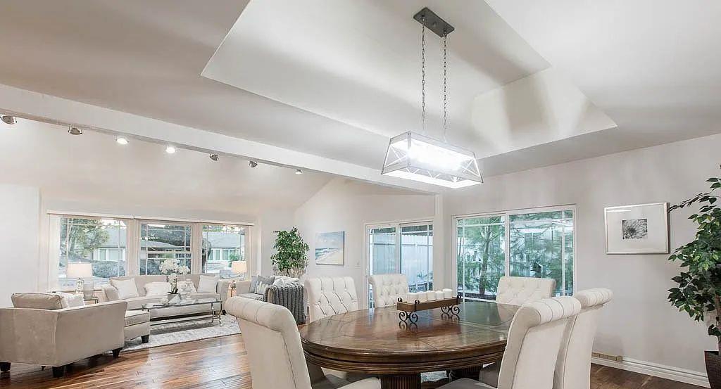 Detail Gallery Image 37 of 39 For 22243 Craggy View St, Chatsworth,  CA 91311 - 5 Beds | 4 Baths