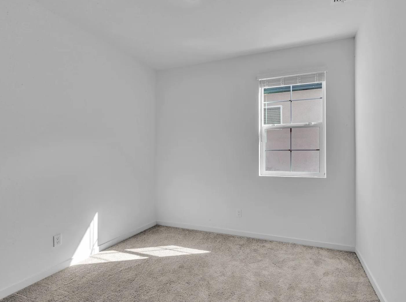 Detail Gallery Image 10 of 19 For 305 Cinema St, Sacramento,  CA 95823 - 4 Beds | 3/1 Baths