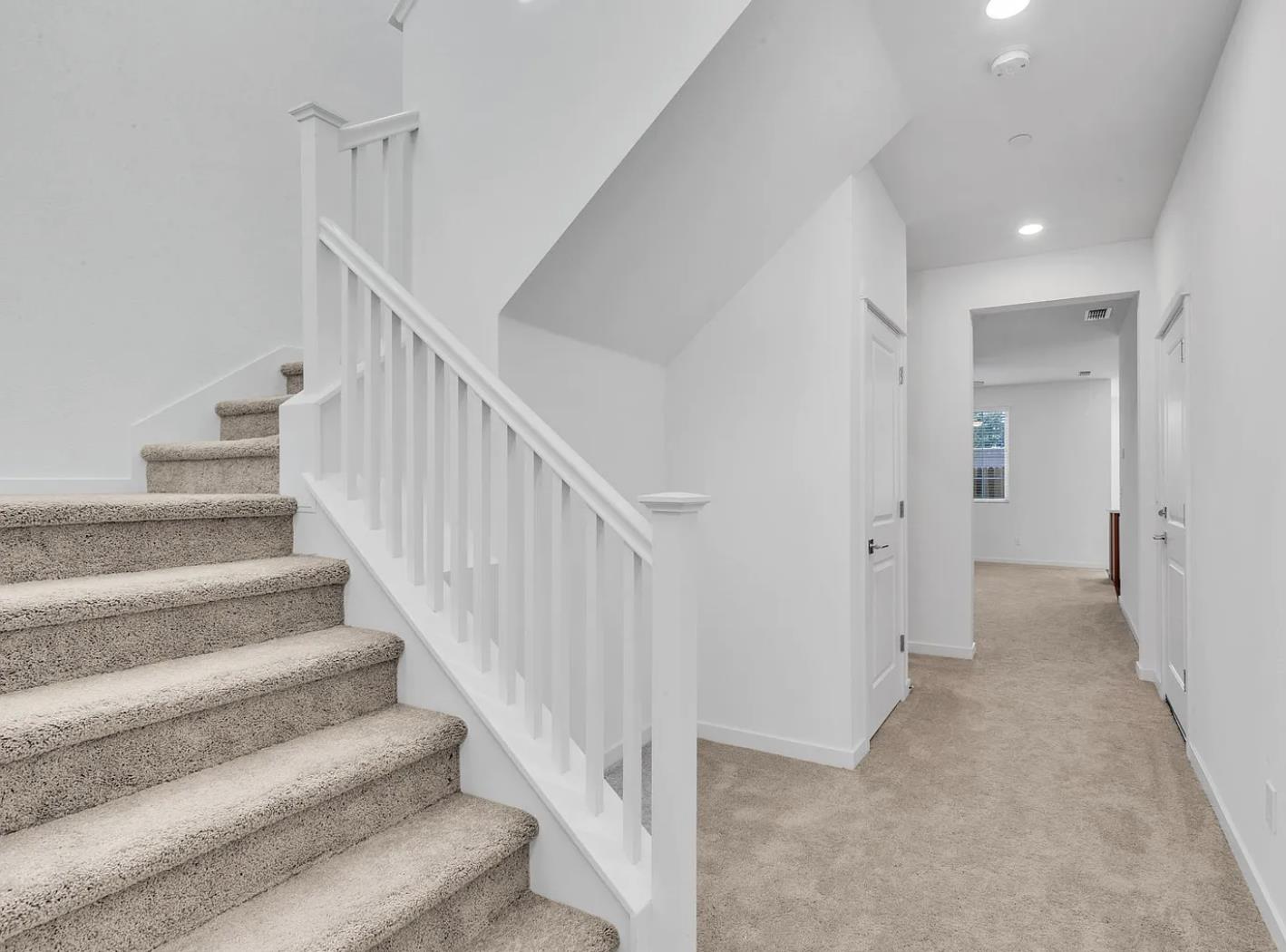 Detail Gallery Image 15 of 19 For 305 Cinema St, Sacramento,  CA 95823 - 4 Beds | 3/1 Baths