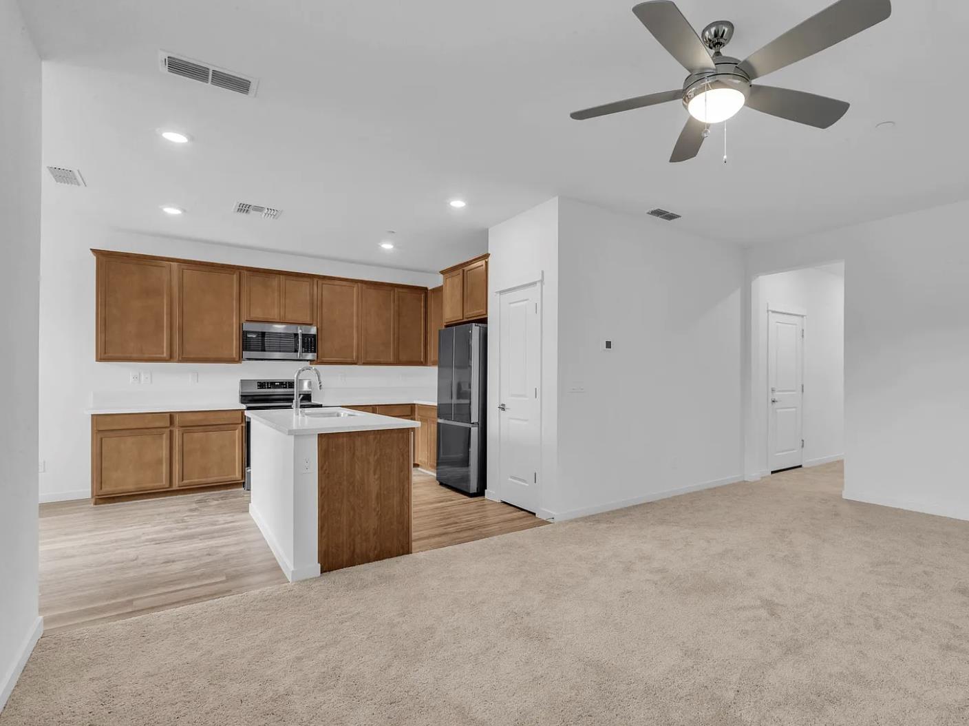 Detail Gallery Image 19 of 19 For 305 Cinema St, Sacramento,  CA 95823 - 4 Beds | 3/1 Baths