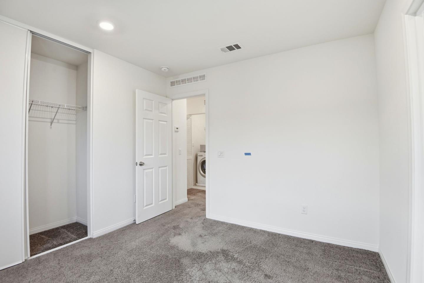 Detail Gallery Image 11 of 30 For 14043 Royalton Ln #4,  Gardena,  CA 90247 - 4 Beds | 3/1 Baths