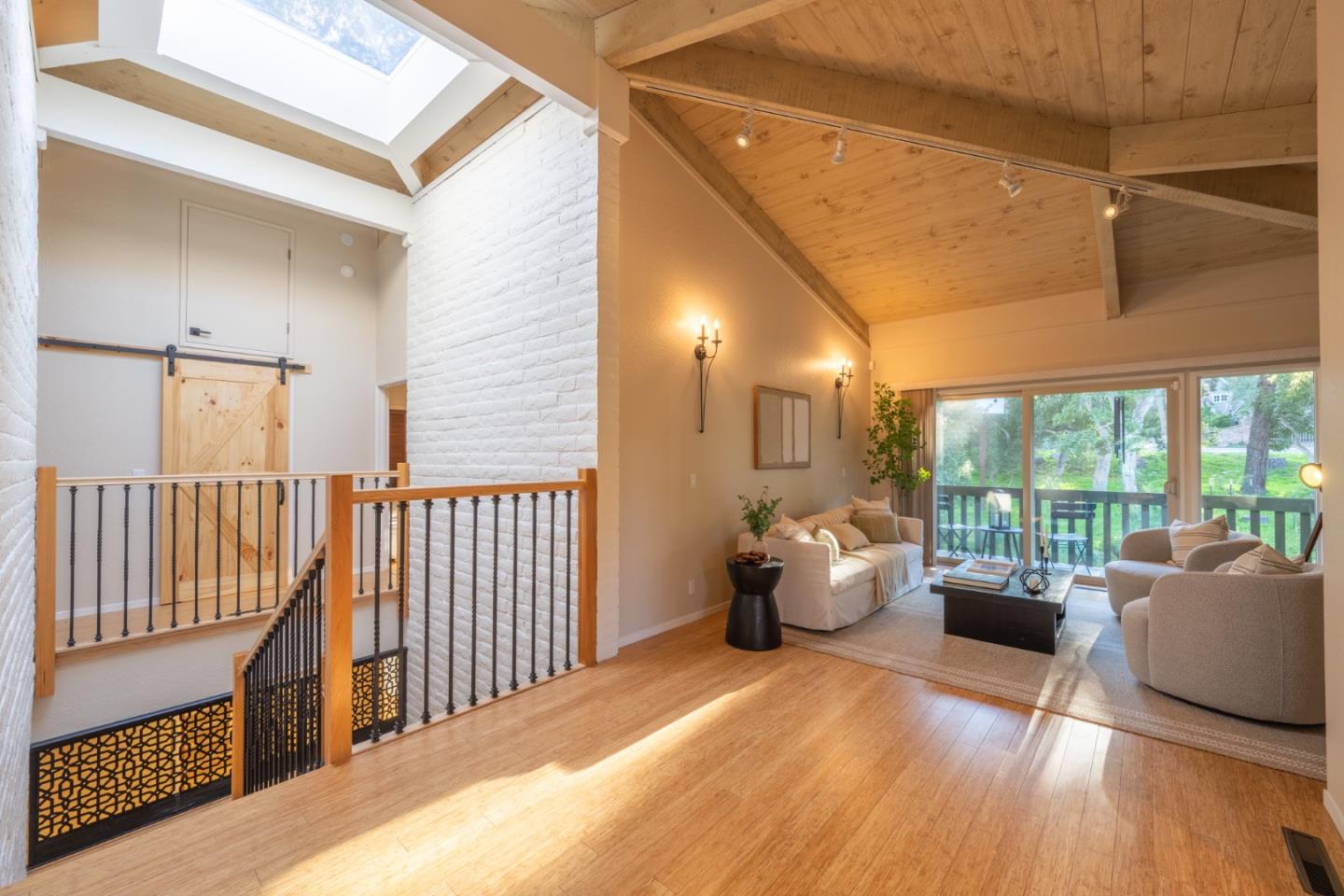 Detail Gallery Image 10 of 36 For 1125 Alta Mesa Rd, Monterey,  CA 93940 - 4 Beds | 2/1 Baths