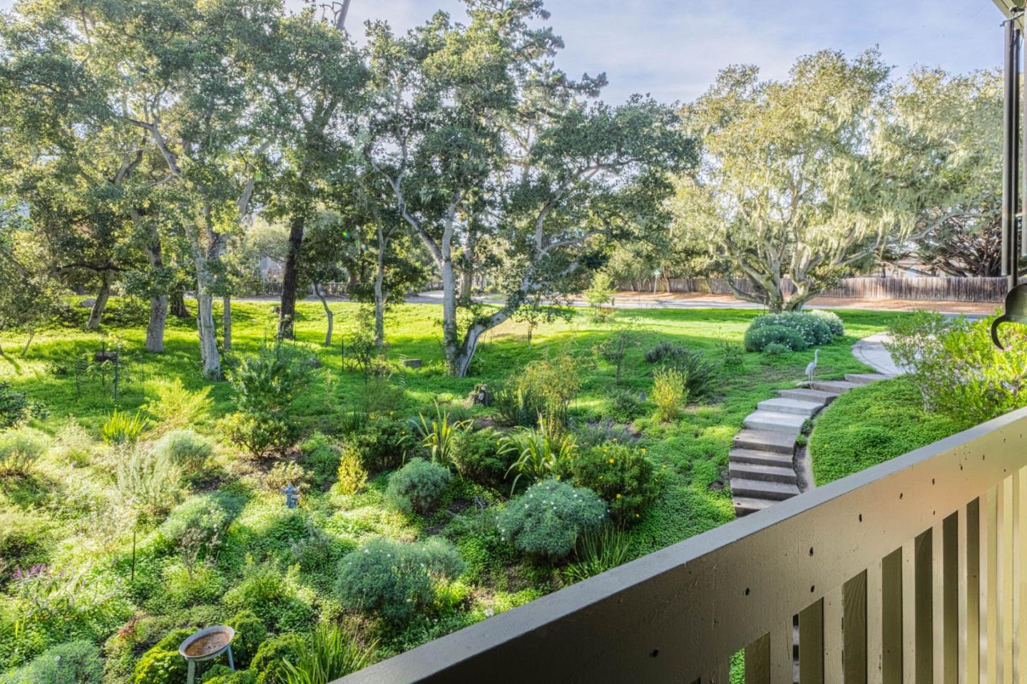 Detail Gallery Image 14 of 36 For 1125 Alta Mesa Rd, Monterey,  CA 93940 - 4 Beds | 2/1 Baths