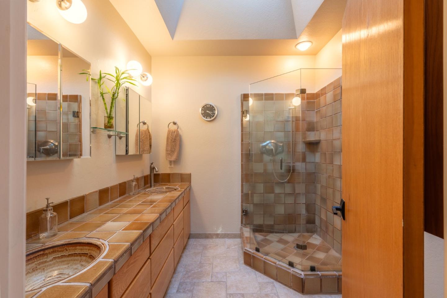 Detail Gallery Image 23 of 36 For 1125 Alta Mesa Rd, Monterey,  CA 93940 - 4 Beds | 2/1 Baths