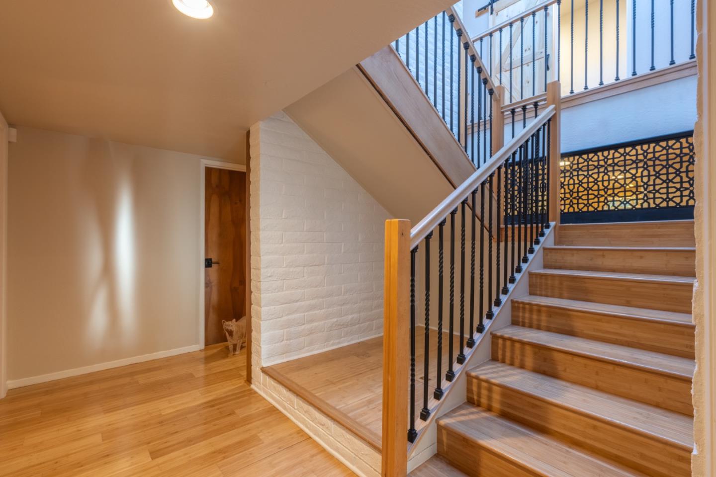 Detail Gallery Image 24 of 36 For 1125 Alta Mesa Rd, Monterey,  CA 93940 - 4 Beds | 2/1 Baths