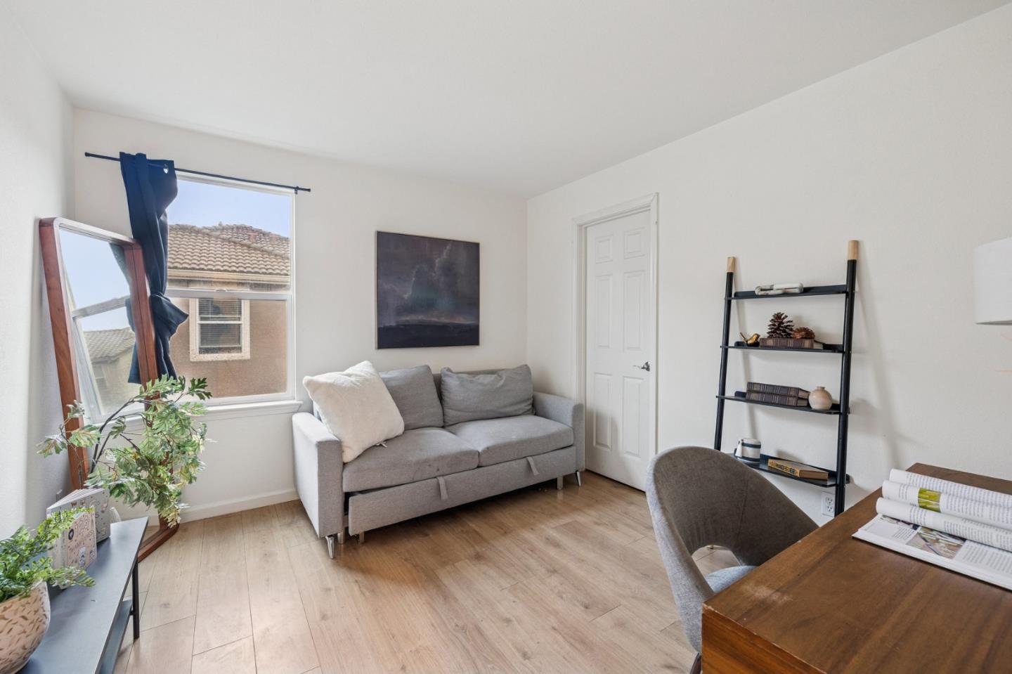 Detail Gallery Image 11 of 25 For 205 Montevina Way, Hayward,  CA 94545 - 5 Beds | 3 Baths