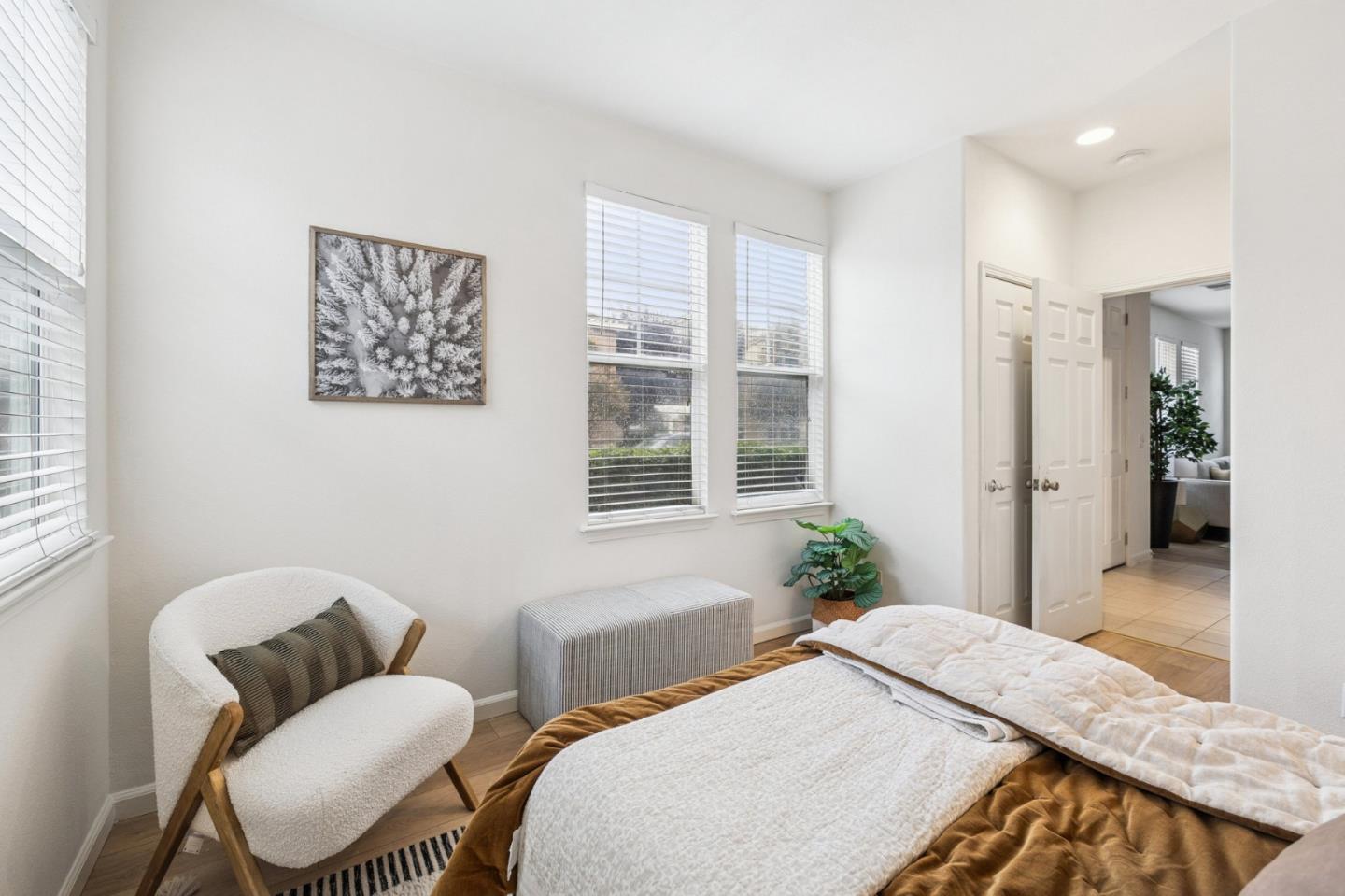 Detail Gallery Image 12 of 25 For 205 Montevina Way, Hayward,  CA 94545 - 5 Beds | 3 Baths