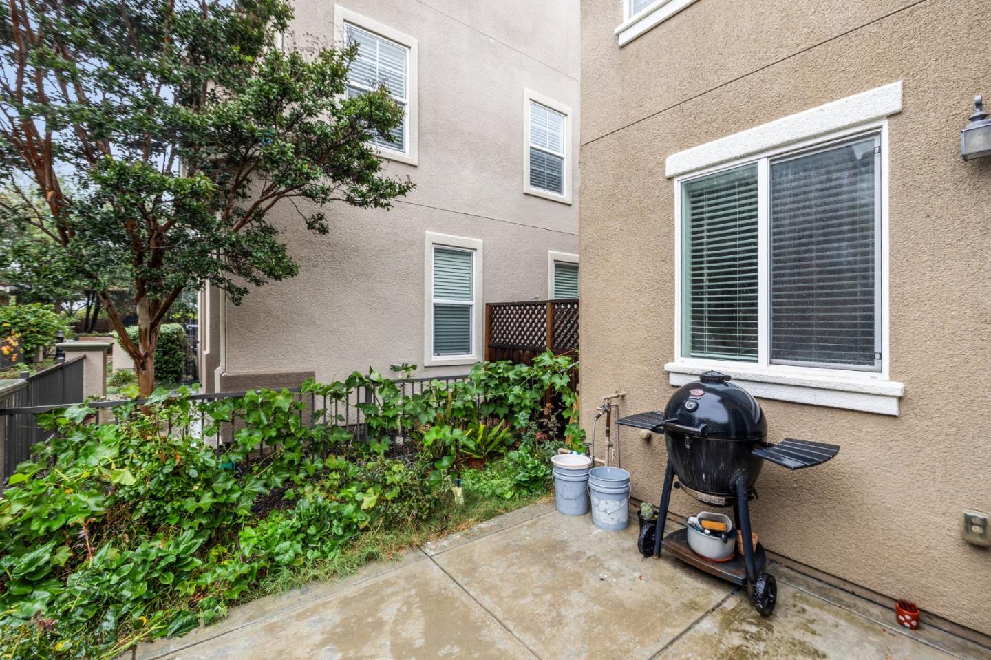 Detail Gallery Image 19 of 25 For 205 Montevina Way, Hayward,  CA 94545 - 5 Beds | 3 Baths