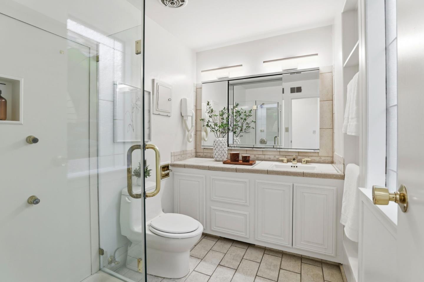 Detail Gallery Image 14 of 24 For 1145 Little John Way, San Jose,  CA 95129 - 4 Beds | 3 Baths