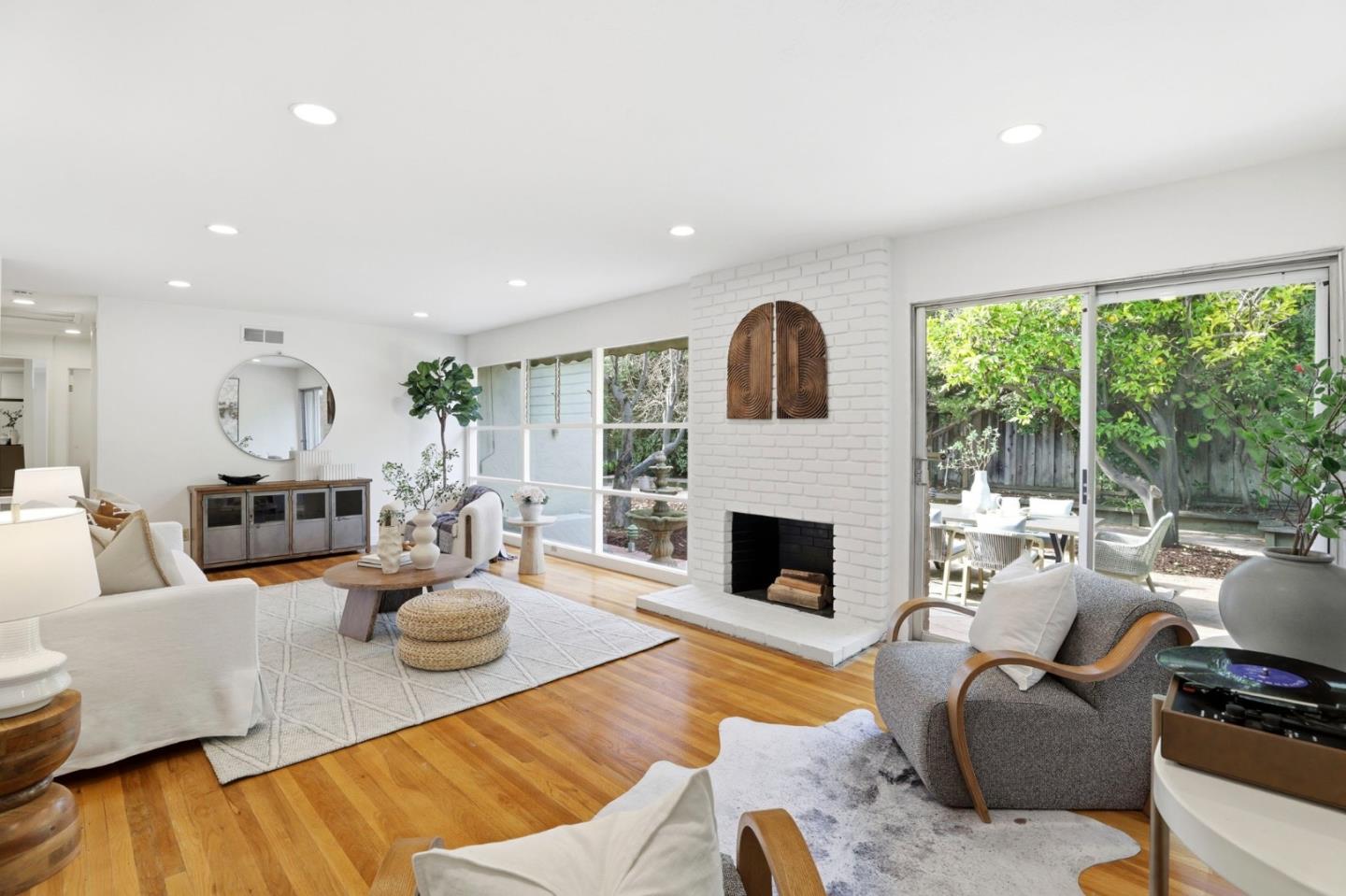 Detail Gallery Image 4 of 24 For 1145 Little John Way, San Jose,  CA 95129 - 4 Beds | 3 Baths