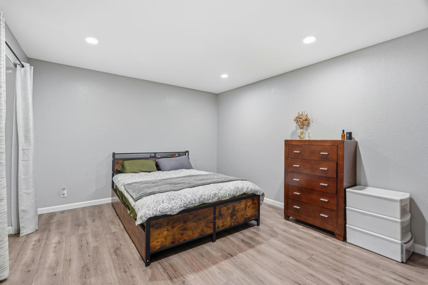 Photo #8: ML82030136 Listing: Photo #8