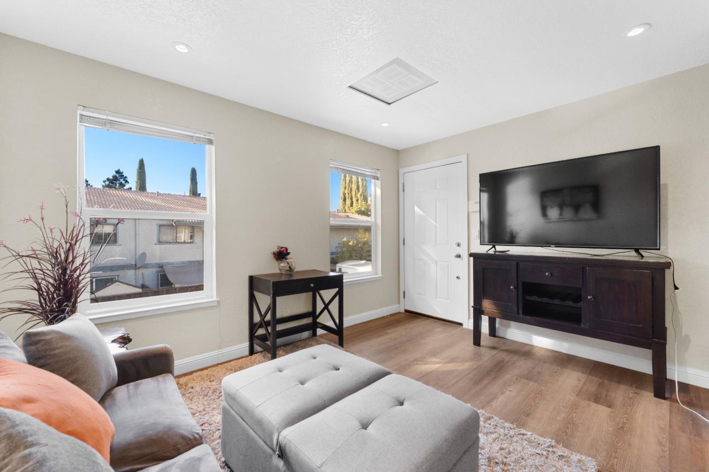 Detail Gallery Image 6 of 36 For 1131 Luchessi Dr, San Jose,  CA 95118 - – Beds | – Baths