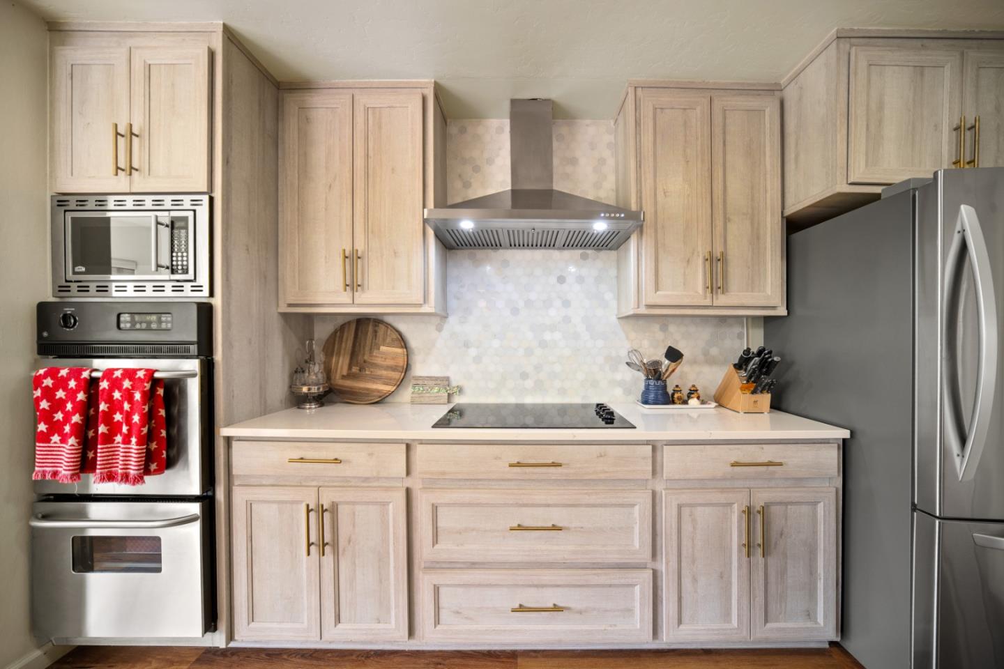 Detail Gallery Image 8 of 39 For 25435 via Cicindela, Carmel Valley,  CA 93923 - 4 Beds | 2 Baths