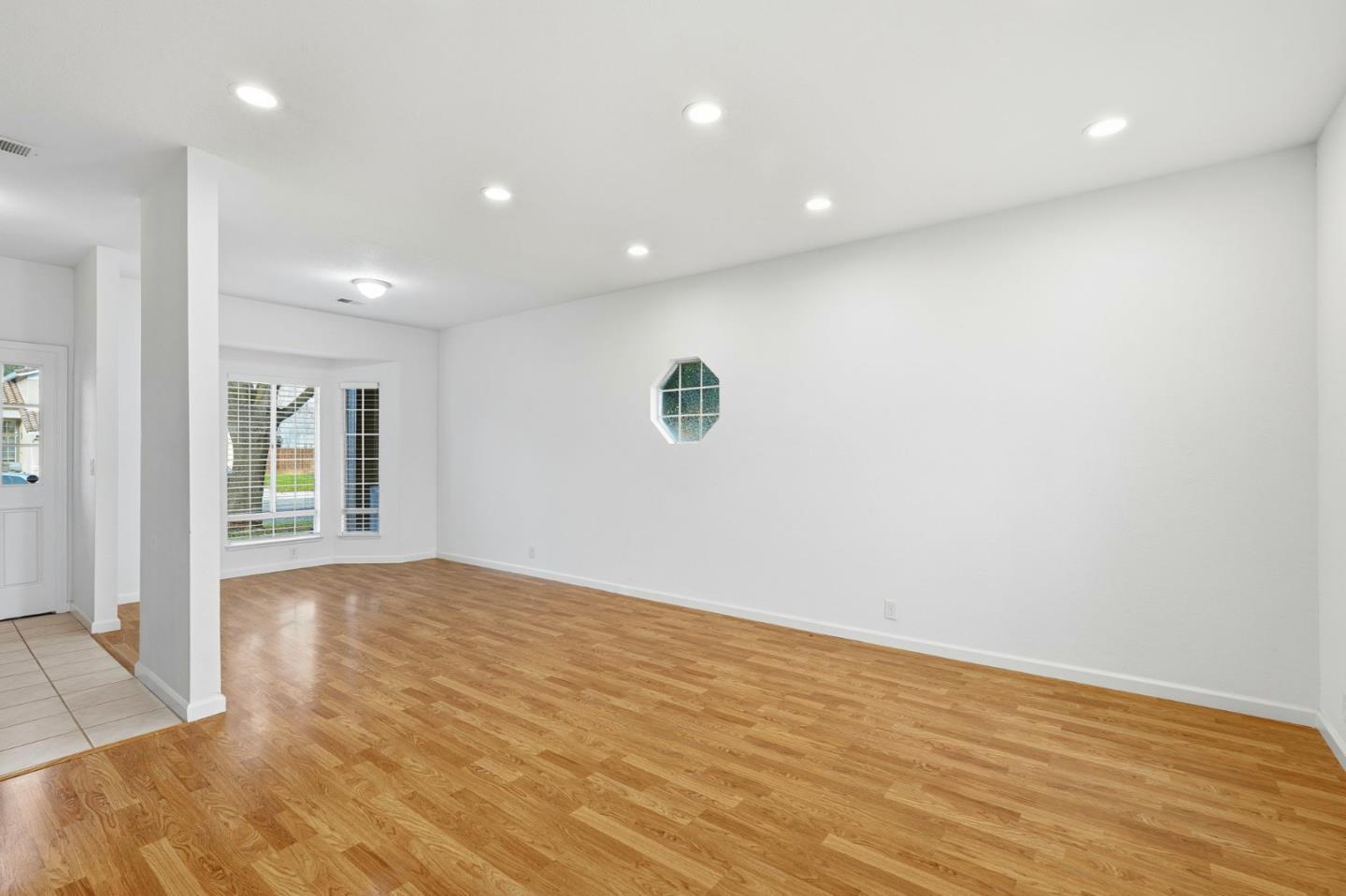 Detail Gallery Image 11 of 49 For 1672 Bailey Dr, Ripon,  CA 95366 - 4 Beds | 2/1 Baths