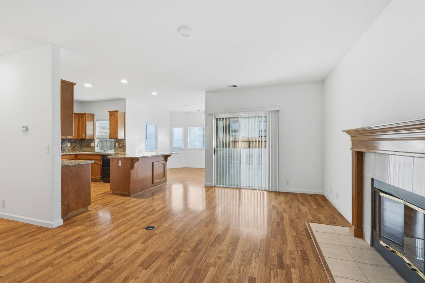 Detail Gallery Image 15 of 49 For 1672 Bailey Dr, Ripon,  CA 95366 - 4 Beds | 2/1 Baths