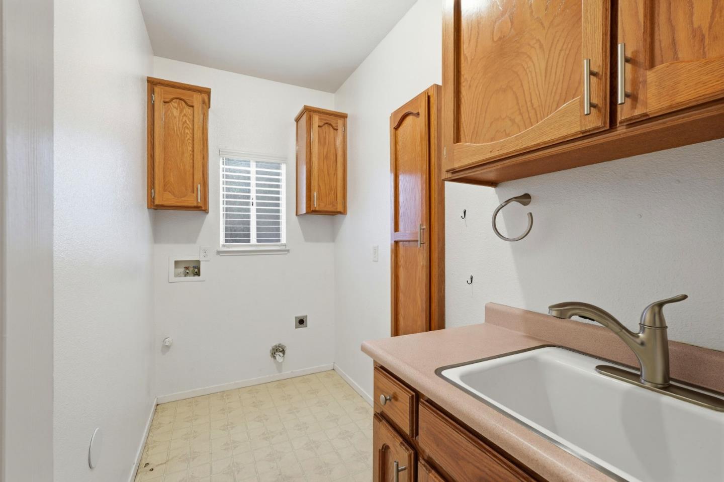 Detail Gallery Image 44 of 49 For 1672 Bailey Dr, Ripon,  CA 95366 - 4 Beds | 2/1 Baths