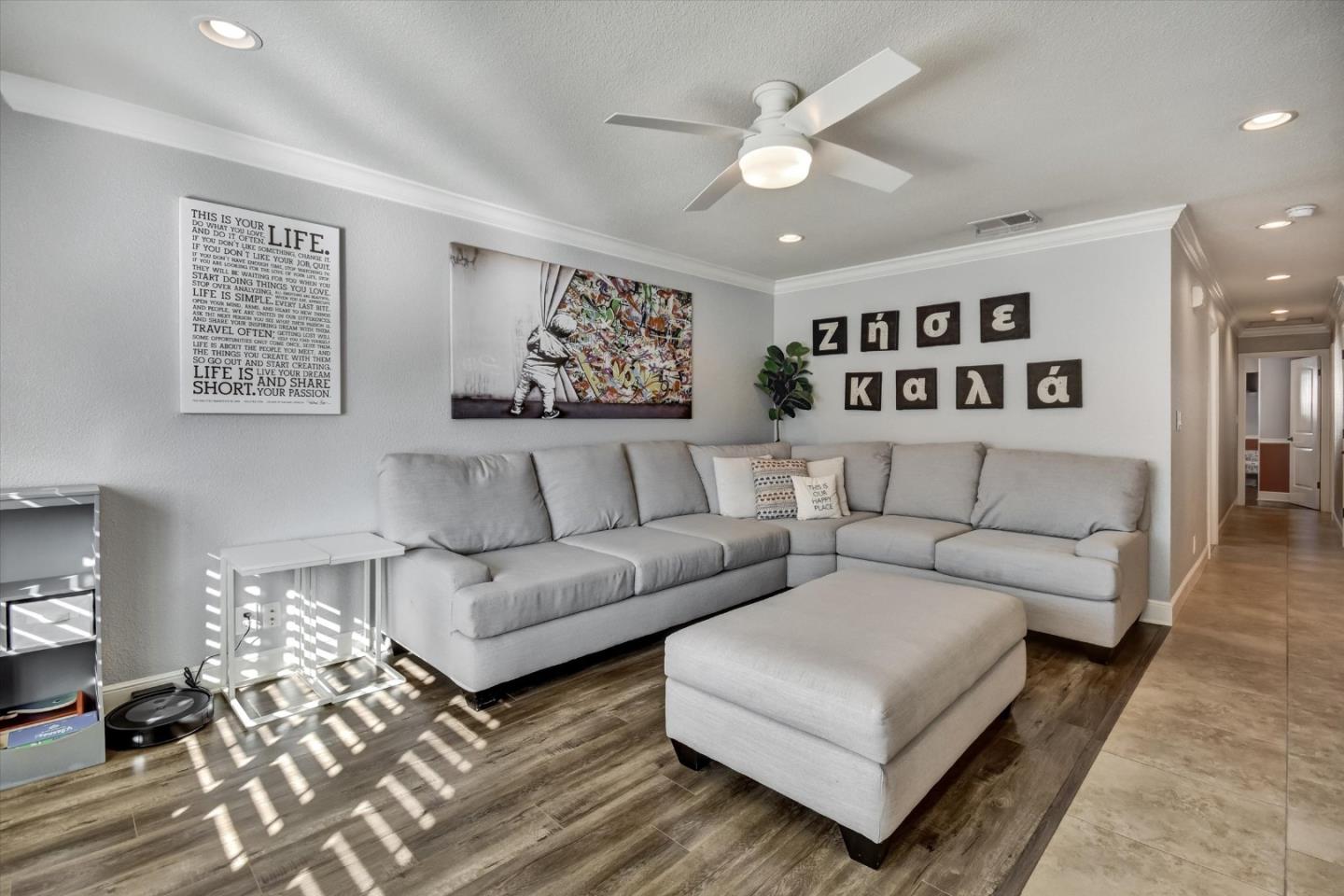 Detail Gallery Image 3 of 31 For 5544 Woodhurst Ln, San Jose,  CA 95123 - 3 Beds | 2 Baths