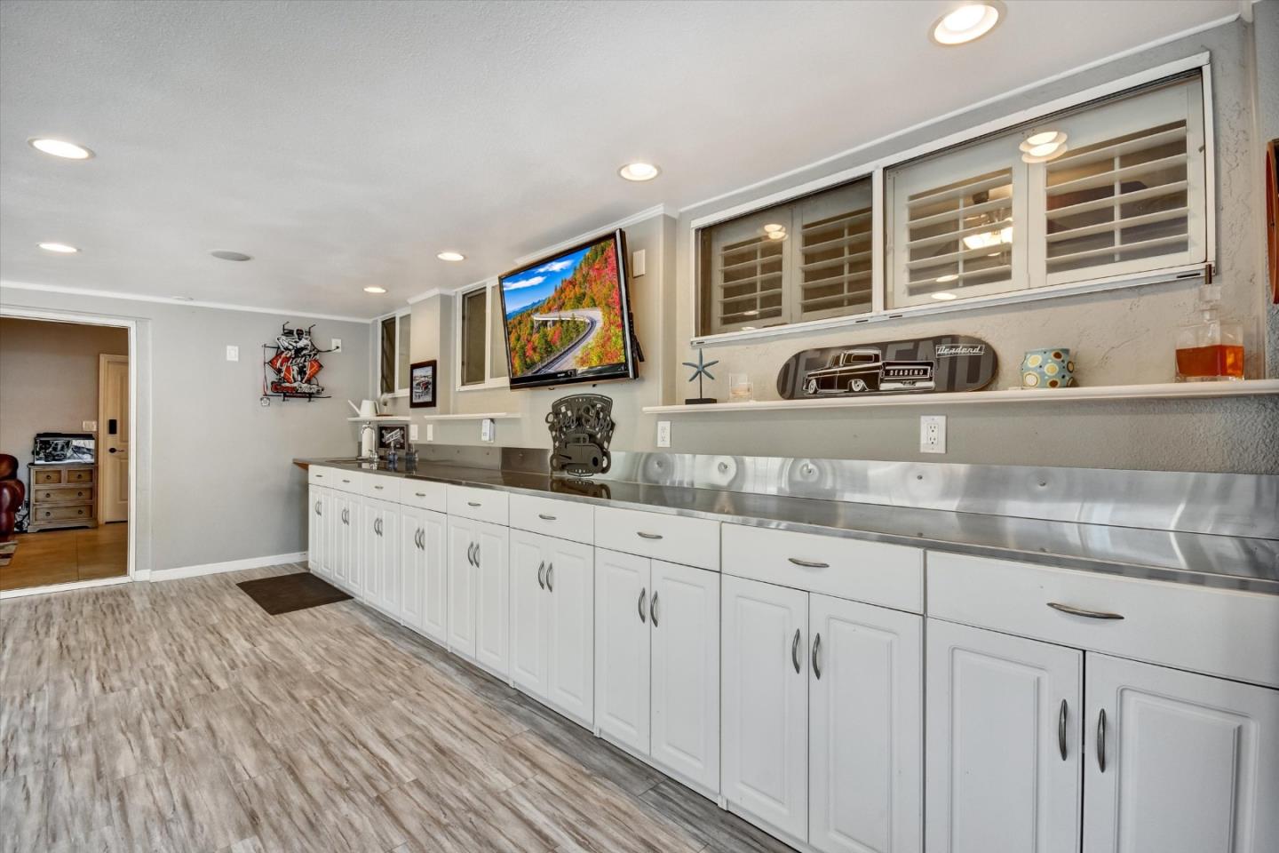 Detail Gallery Image 5 of 31 For 5544 Woodhurst Ln, San Jose,  CA 95123 - 3 Beds | 2 Baths