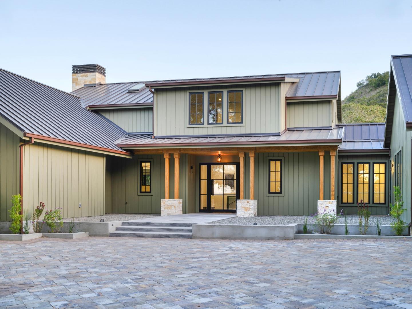 Detail Gallery Image 2 of 47 For 8380 Monterra Views, Monterey,  CA 93940 - 4 Beds | 5/1 Baths