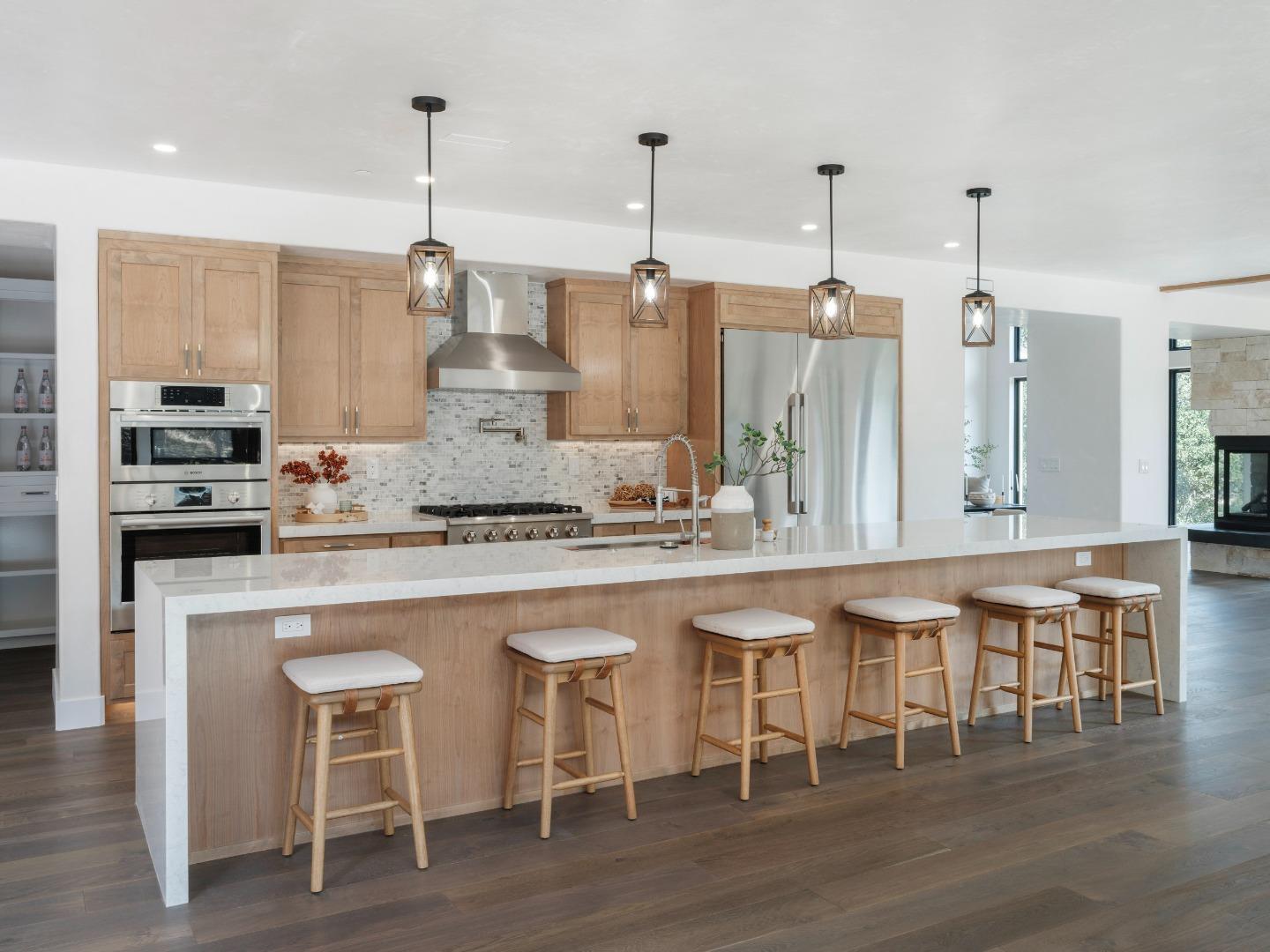 Detail Gallery Image 5 of 47 For 8380 Monterra Views, Monterey,  CA 93940 - 4 Beds | 5/1 Baths