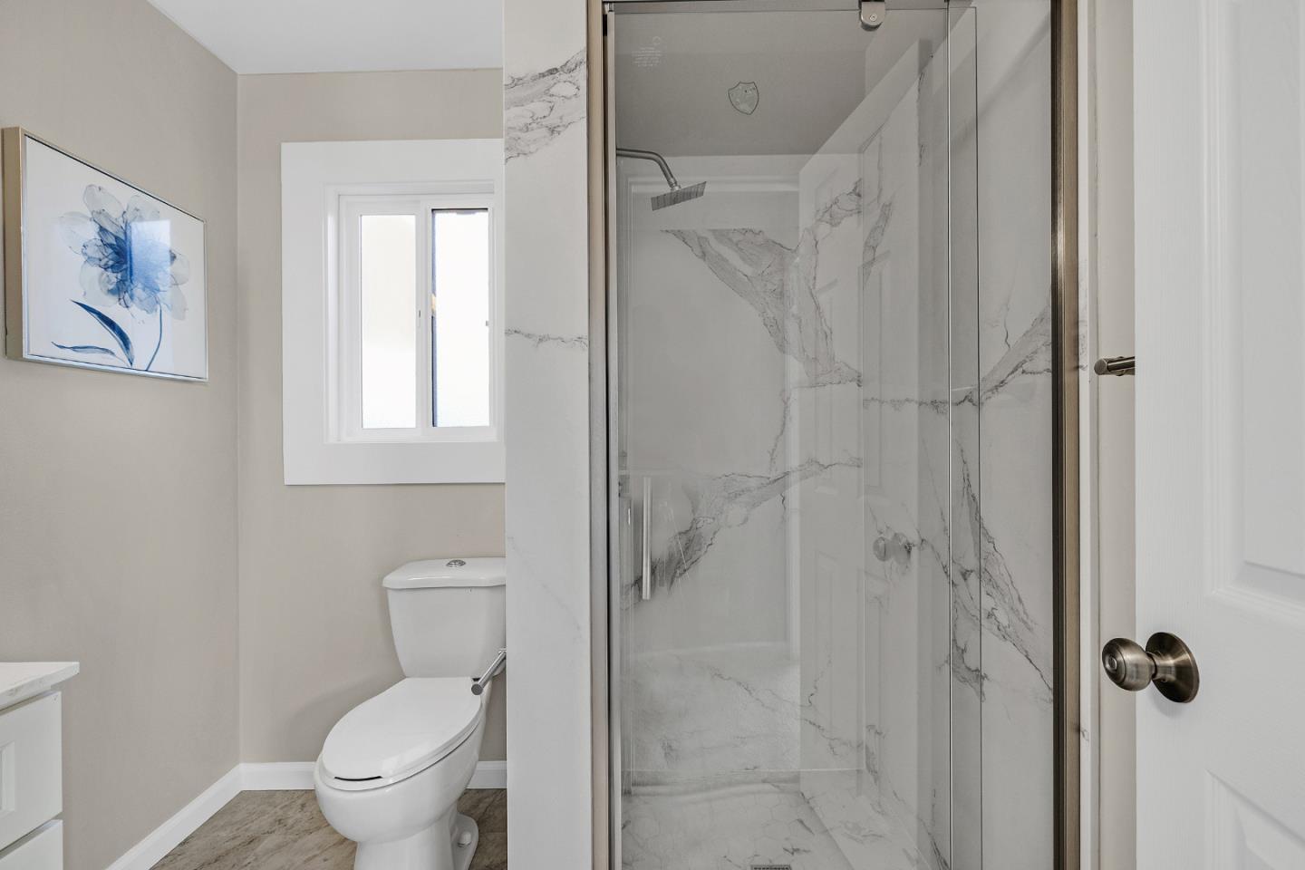 Detail Gallery Image 13 of 43 For 15741 Hesperian Blvd, San Lorenzo,  CA 94580 - 4 Beds | 2 Baths