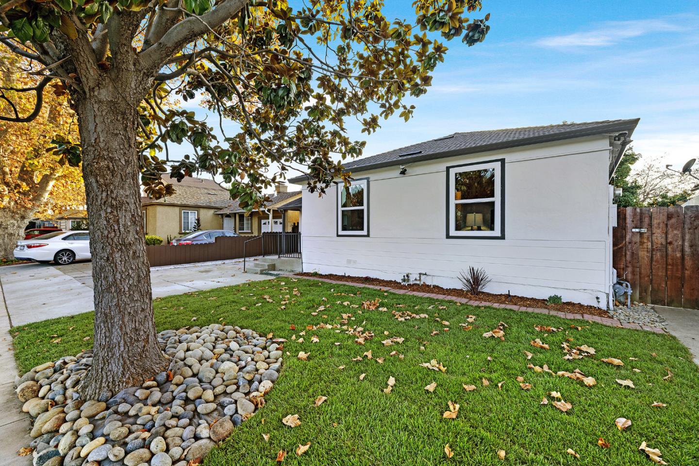 Detail Gallery Image 33 of 43 For 15741 Hesperian Blvd, San Lorenzo,  CA 94580 - 4 Beds | 2 Baths