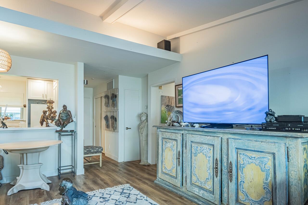 Detail Gallery Image 10 of 18 For 80 Hacienda Carmel #80,  Carmel Valley,  CA 93923 - 2 Beds | 2 Baths