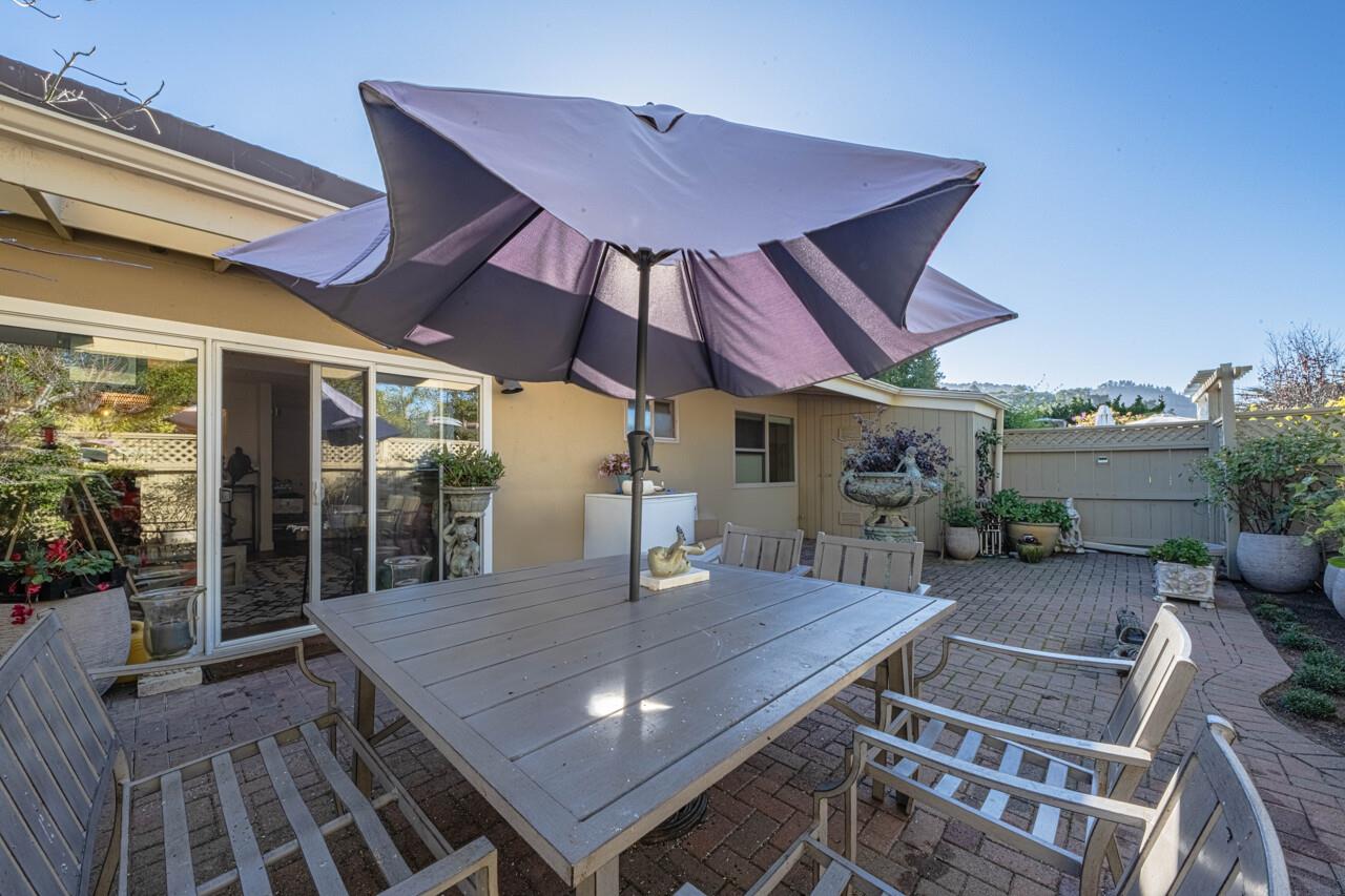 Detail Gallery Image 5 of 18 For 80 Hacienda Carmel #80,  Carmel Valley,  CA 93923 - 2 Beds | 2 Baths