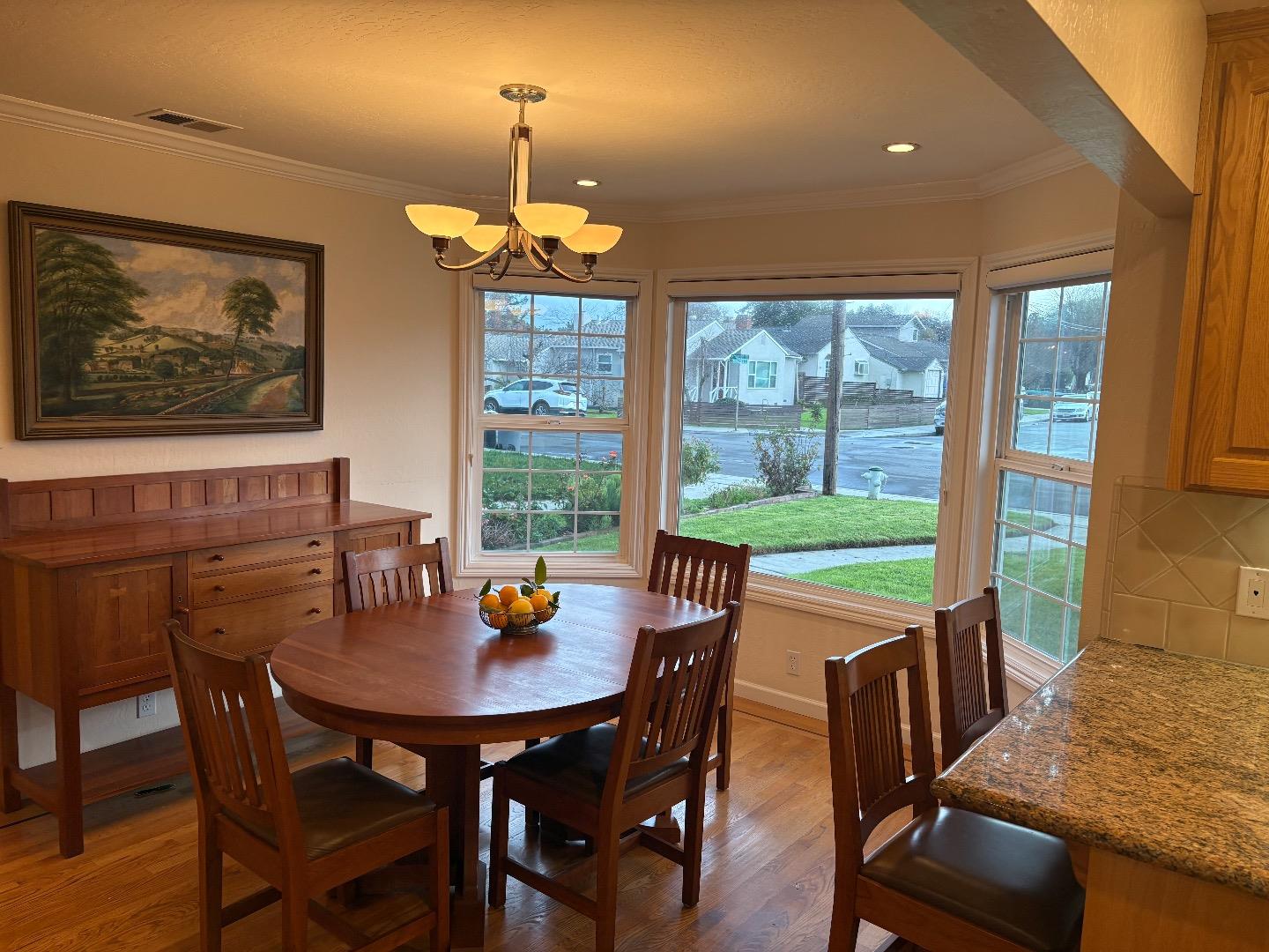 Detail Gallery Image 4 of 16 For 233 E Taylor Ave, Sunnyvale,  CA 94085 - 3 Beds | 1 Baths