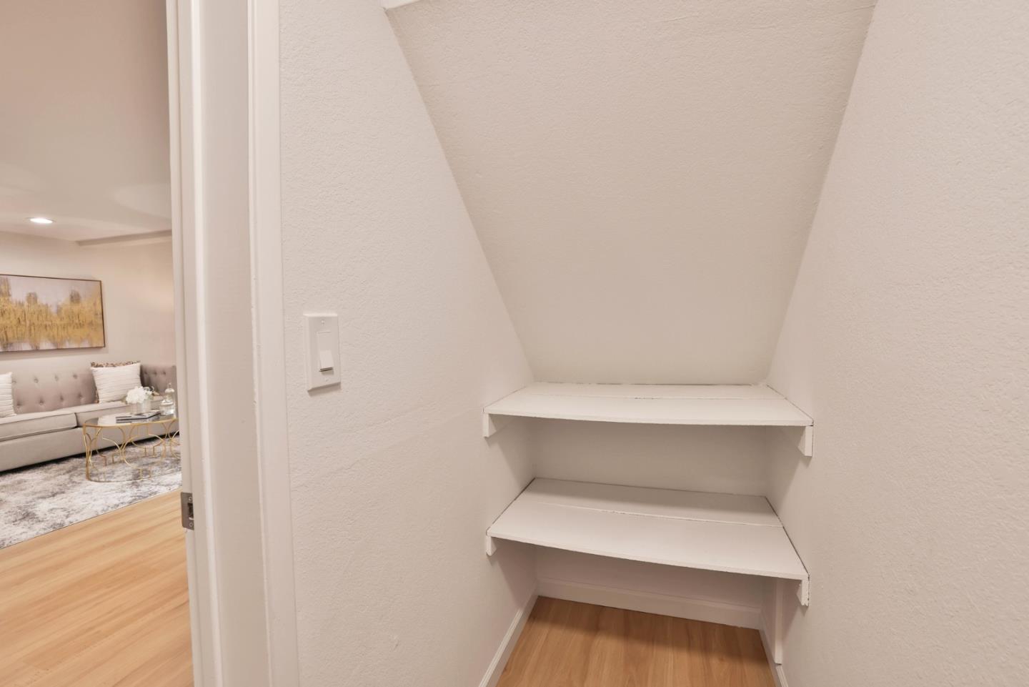 Detail Gallery Image 19 of 32 For 2286 Almaden Rd, San Jose,  CA 95125 - 3 Beds | 2/1 Baths