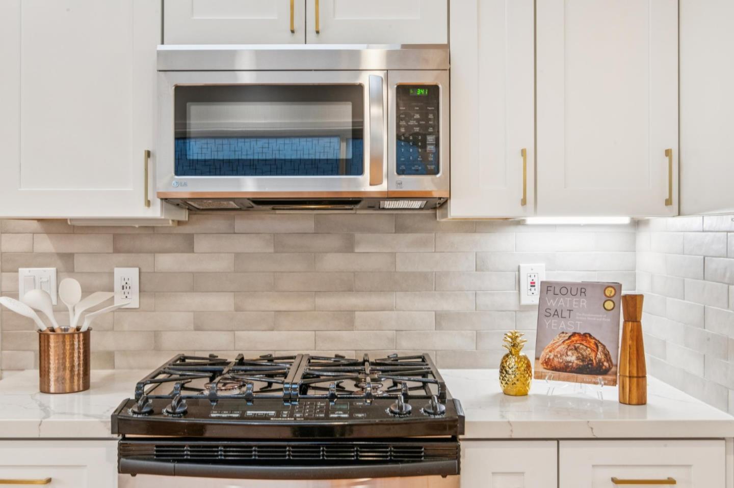 Detail Gallery Image 25 of 70 For 106 Country Club Dr, San Francisco,  CA 94132 - 4 Beds | 3 Baths