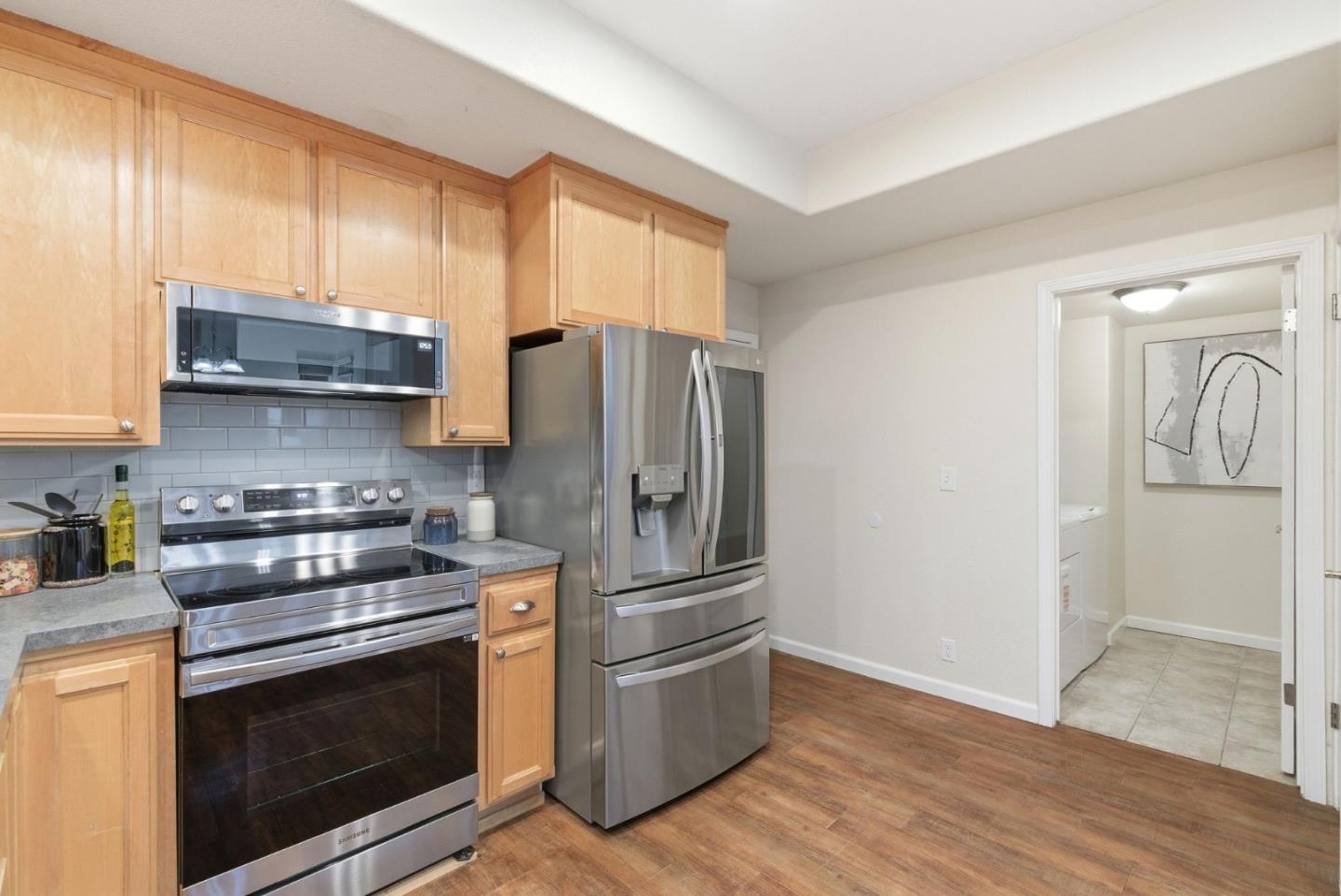 Detail Gallery Image 10 of 32 For 206 Sunnyside Ave, Campbell,  CA 95008 - 4 Beds | 2/1 Baths