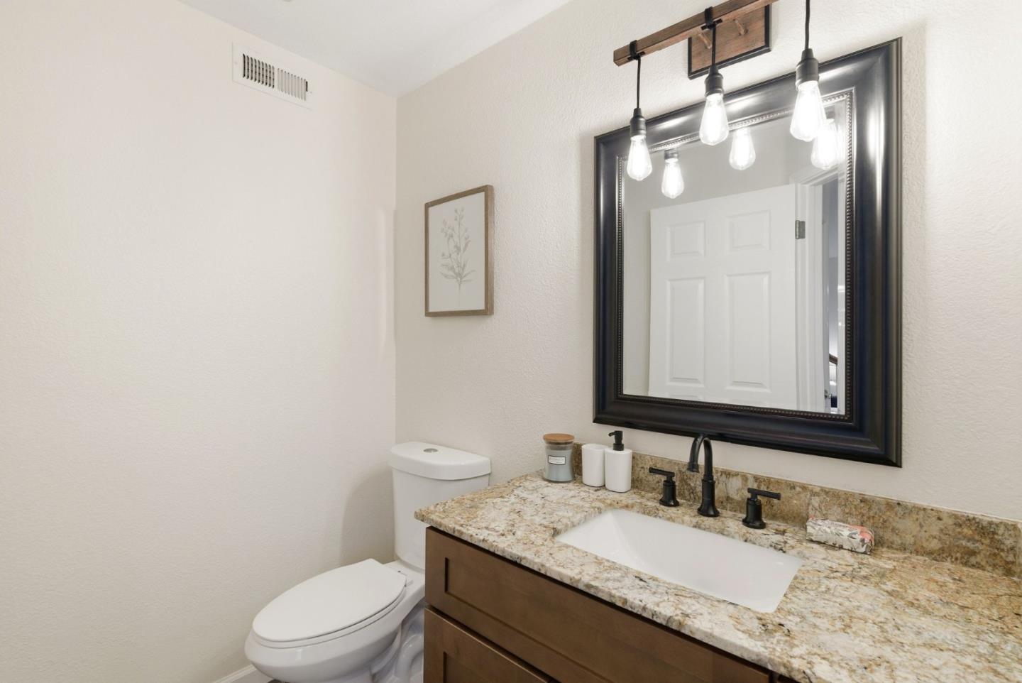 Detail Gallery Image 6 of 32 For 206 Sunnyside Ave, Campbell,  CA 95008 - 4 Beds | 2/1 Baths