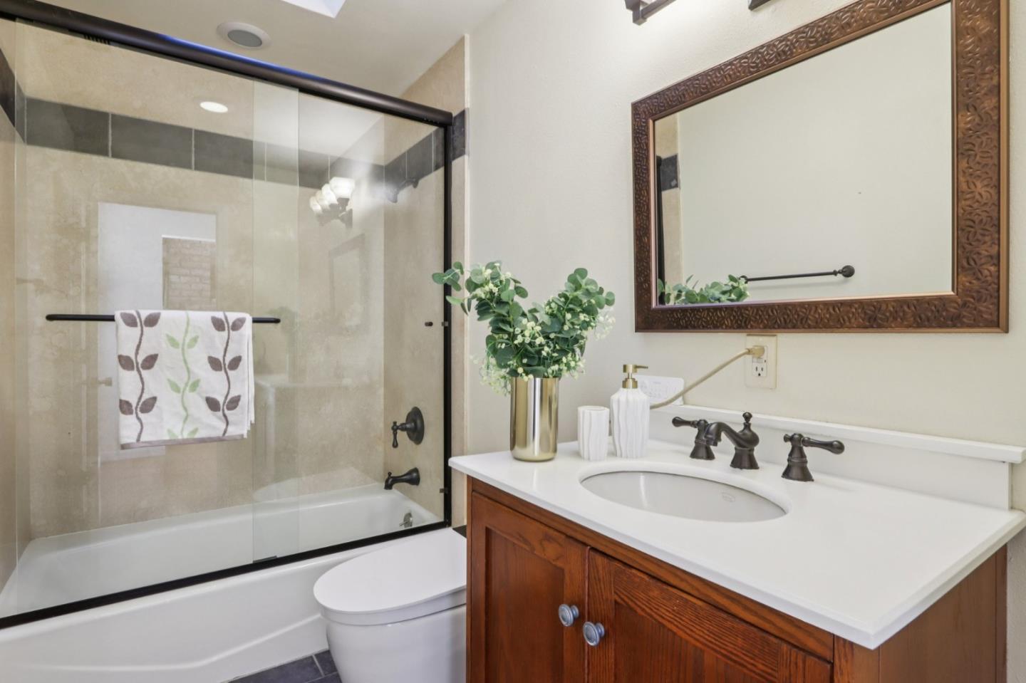 Detail Gallery Image 10 of 20 For 24927 2nd St, Hayward,  CA 94541 - 4 Beds | 3 Baths