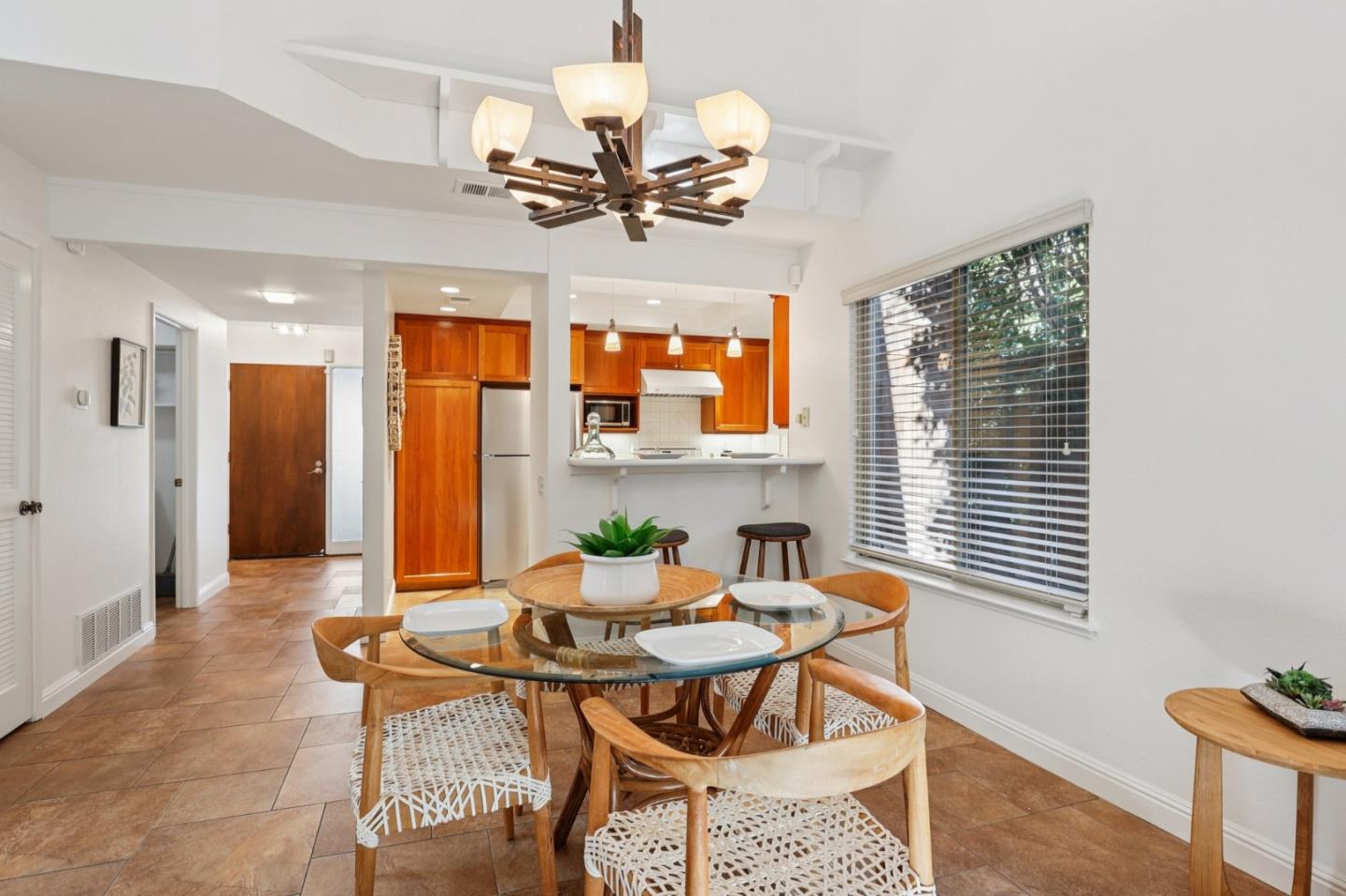 Detail Gallery Image 11 of 33 For 4774 Rio Rita Way, San Jose,  CA 95129 - 2 Beds | 2 Baths