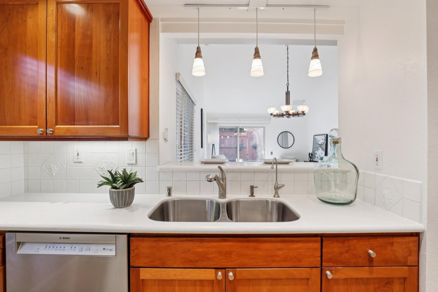 Detail Gallery Image 15 of 33 For 4774 Rio Rita Way, San Jose,  CA 95129 - 2 Beds | 2 Baths