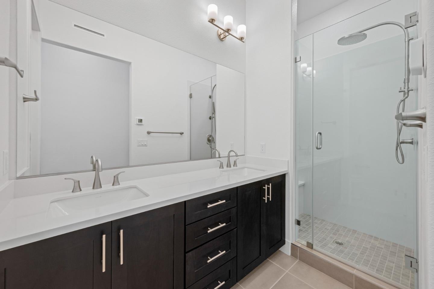 Detail Gallery Image 16 of 27 For 302 Tea Tree Ter #6,  Sunnyvale,  CA 94086 - 2 Beds | 2/1 Baths