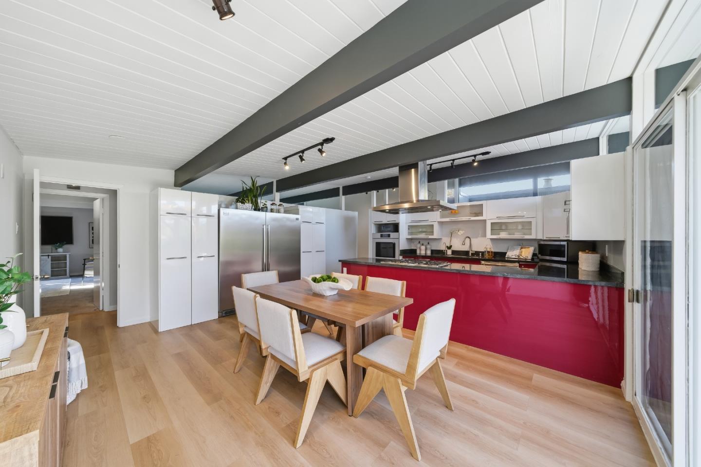 Detail Gallery Image 12 of 38 For 2096 Ticonderoga Dr, San Mateo,  CA 94402 - 5 Beds | 3 Baths