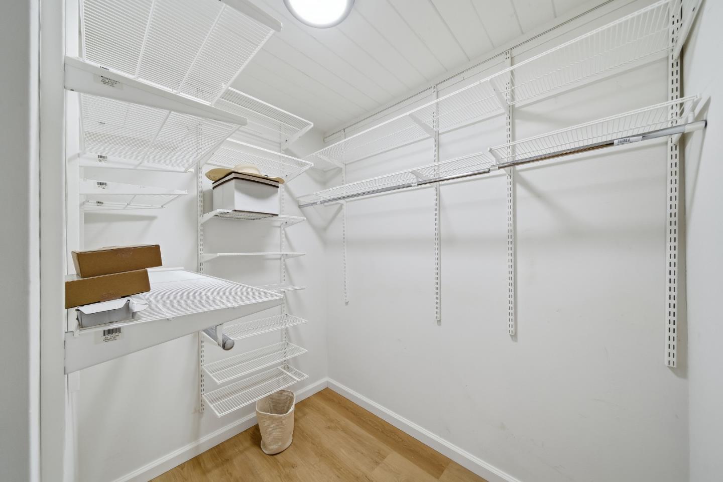 Detail Gallery Image 23 of 38 For 2096 Ticonderoga Dr, San Mateo,  CA 94402 - 5 Beds | 3 Baths