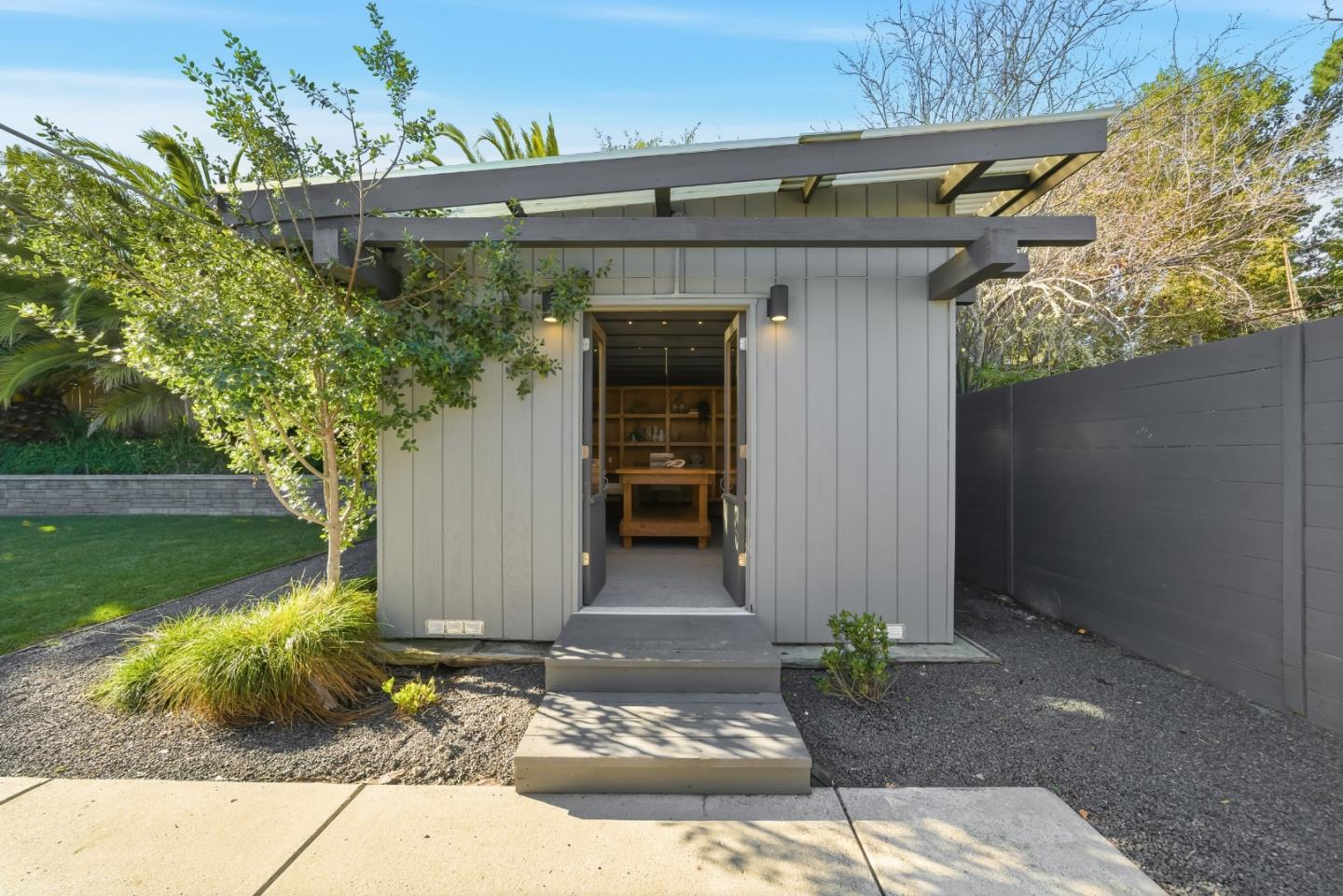 Detail Gallery Image 30 of 38 For 2096 Ticonderoga Dr, San Mateo,  CA 94402 - 5 Beds | 3 Baths