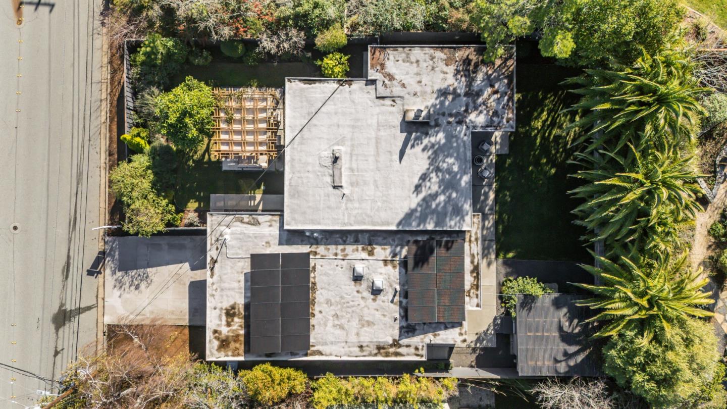 Detail Gallery Image 33 of 38 For 2096 Ticonderoga Dr, San Mateo,  CA 94402 - 5 Beds | 3 Baths