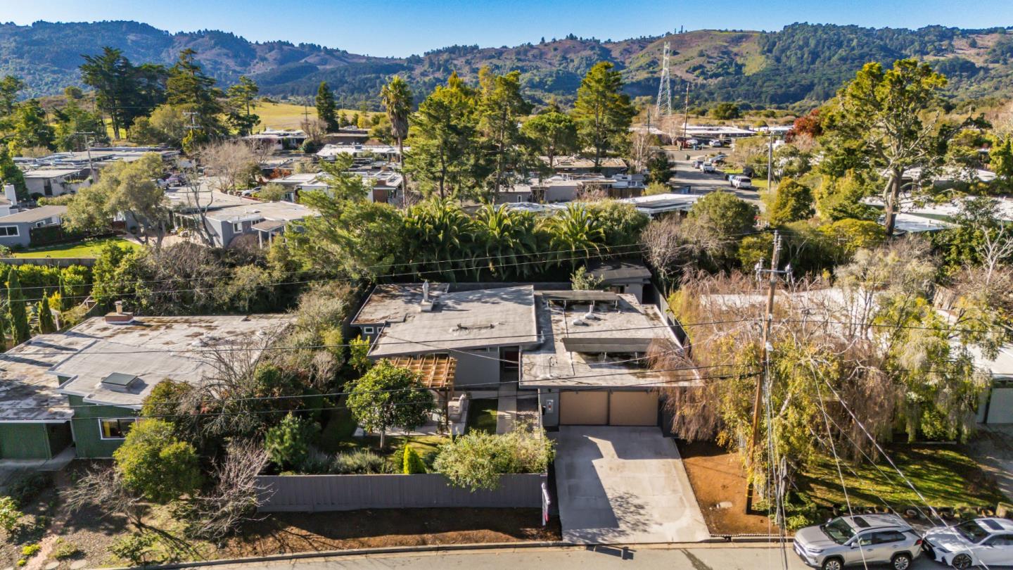 Detail Gallery Image 36 of 38 For 2096 Ticonderoga Dr, San Mateo,  CA 94402 - 5 Beds | 3 Baths