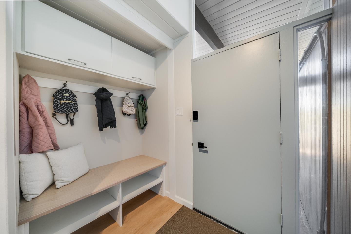 Detail Gallery Image 8 of 38 For 2096 Ticonderoga Dr, San Mateo,  CA 94402 - 5 Beds | 3 Baths