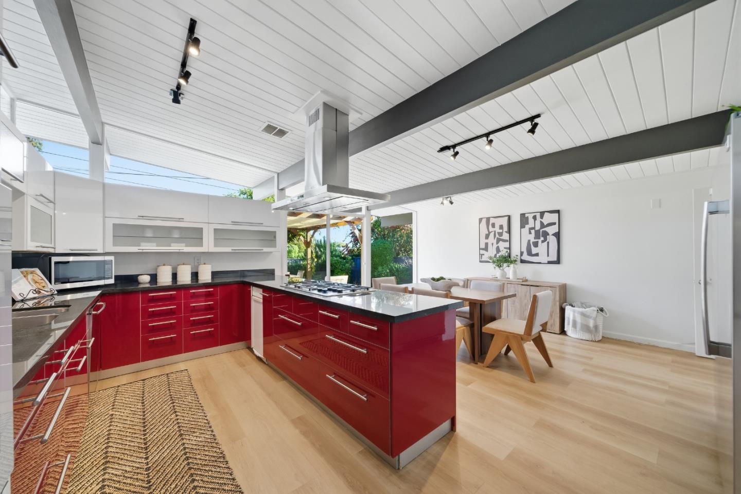 Detail Gallery Image 9 of 38 For 2096 Ticonderoga Dr, San Mateo,  CA 94402 - 5 Beds | 3 Baths