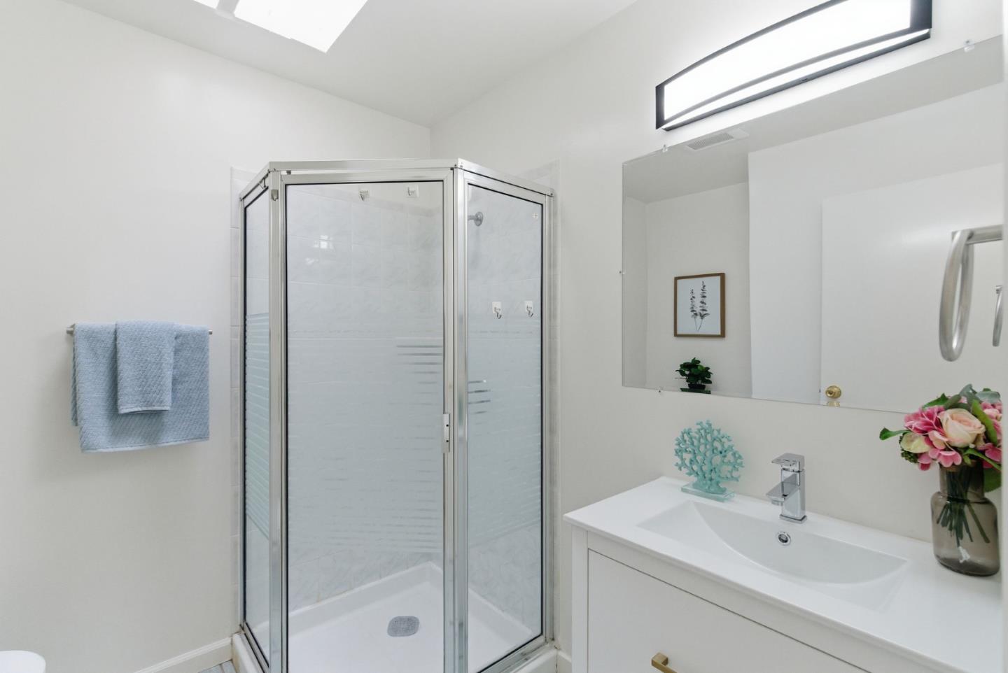 Detail Gallery Image 25 of 53 For 26 W View Ave, San Francisco,  CA 94134 - 2 Beds | 3 Baths