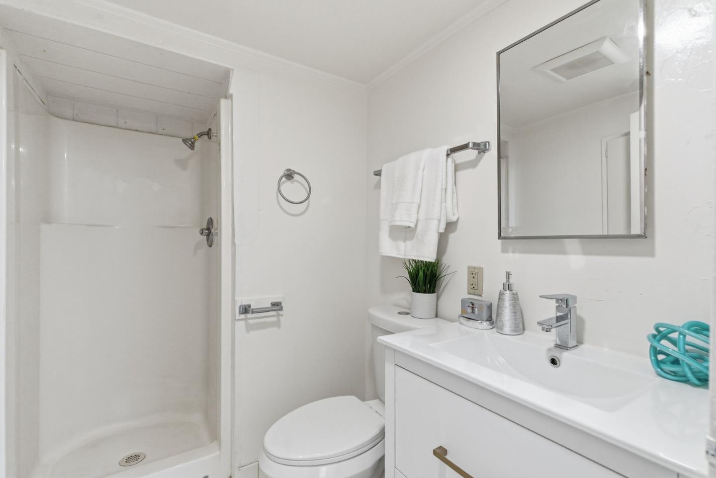 Detail Gallery Image 34 of 53 For 26 W View Ave, San Francisco,  CA 94134 - 2 Beds | 3 Baths