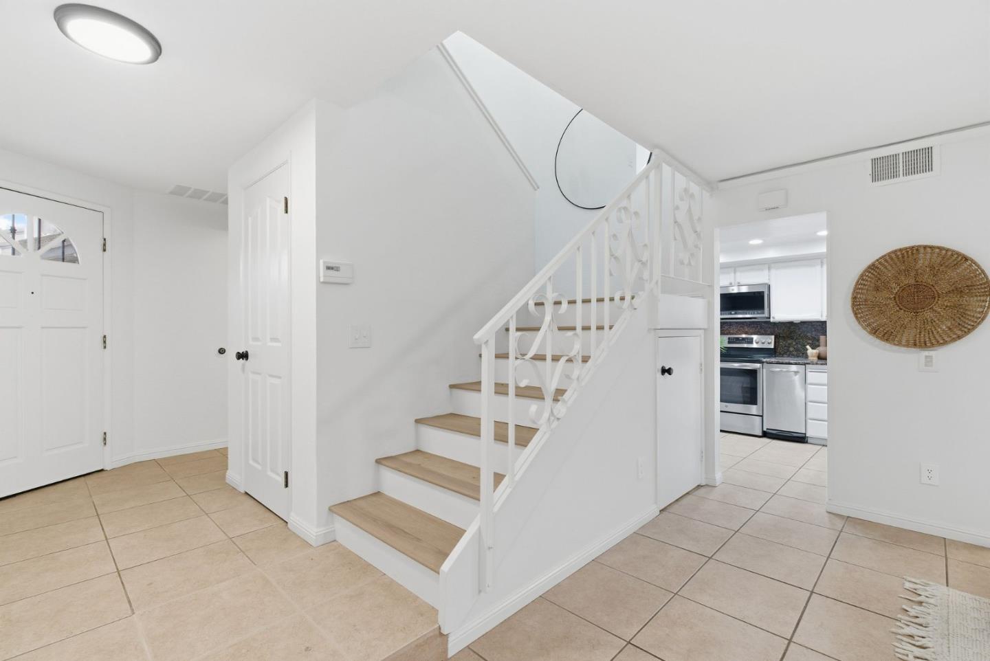 Detail Gallery Image 15 of 77 For 1144 Cherryview Ln, San Jose,  CA 95118 - 3 Beds | 2/1 Baths