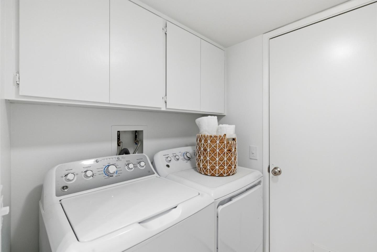 Detail Gallery Image 17 of 77 For 1144 Cherryview Ln, San Jose,  CA 95118 - 3 Beds | 2/1 Baths