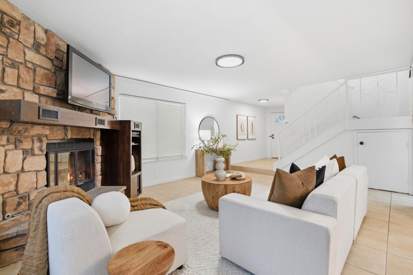 Detail Gallery Image 4 of 77 For 1144 Cherryview Ln, San Jose,  CA 95118 - 3 Beds | 2/1 Baths