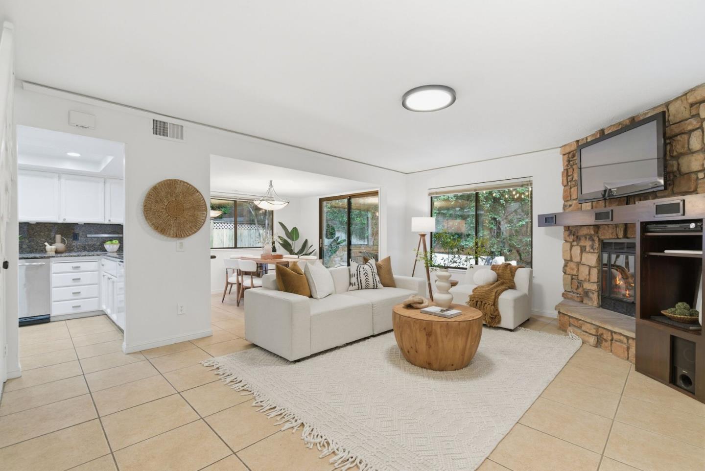 Detail Gallery Image 6 of 77 For 1144 Cherryview Ln, San Jose,  CA 95118 - 3 Beds | 2/1 Baths